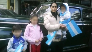 GoRiau Wanita Cantik Ini Bantu Pacar Perkosa Putri Kandungnya Sejak Berusia 8 Tahun, Alasannya . . . .