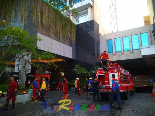 Terbakar Subuh Tadi, Penyebab Kebakaran di Basement Hotel Premiere Pekanbaru Masih Diselidiki