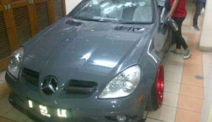 GoRiau Anak Mantan Menteri Mengamuk, Mobil Anak Mendagri dan Artis Kartika Putri Jadi Korban