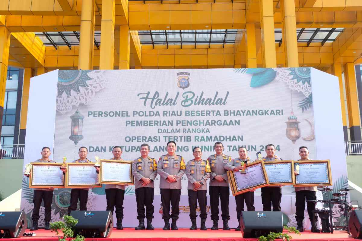 Angka Lakalantas Selama Mudik dan Balik Lebaran 2024 Turun Drastis, 6 Kapolres di Riau Terima Penghargaan