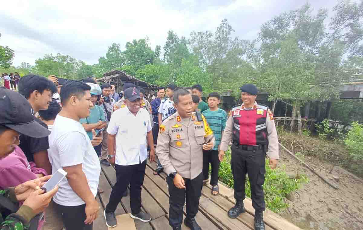 Kapolres Meranti Tinjau Lokasi Jembatan Ambruk, Masyarakat Diminta Hati-hati