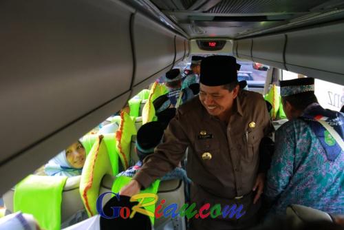 Tiga Unit Bus Bawa JCH Siak Menuju Embarkasi Haji Antara