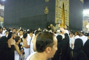 GoRiau Paksakan Cium Hajar Aswad, 2 Jamaah Haji Indonesia Terinjak-injak dan Terluka