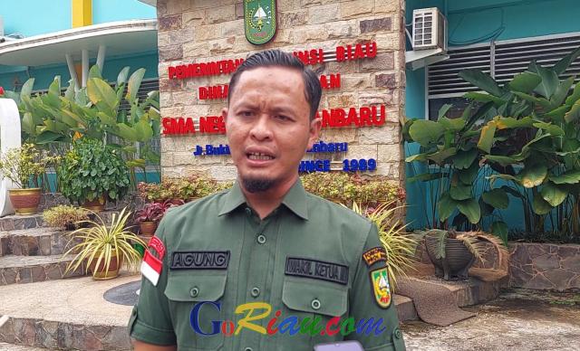 Lewat Pesan WA, Disdik Kumpulkan Kepsek Minta Tambahan Siswa, DPRD Riau Jadi Pihak Tertuduh