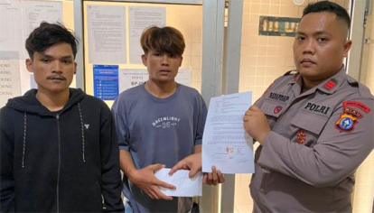 GoRiau Tabrak Pemotor saat Lampu Merah, Mobil Dinas Brimob Riau Jadi Sorotan