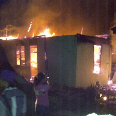Akibat Bakar Sarang Tawon, 10 Rumah di Dumai Ikut Ludes Dilahap Api