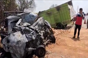 GoRiau Tabrak Truk, Grand Max Terbakar di Lintas Timur Sumatera, 6 Tewas Terpanggang dan 5 Luka Berat