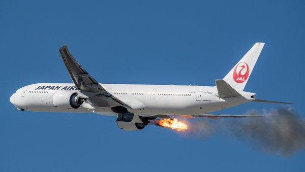 Mengerikan, Mesin Pesawat Japan Airlines Terbakar di Udara, Ini Penampakannya