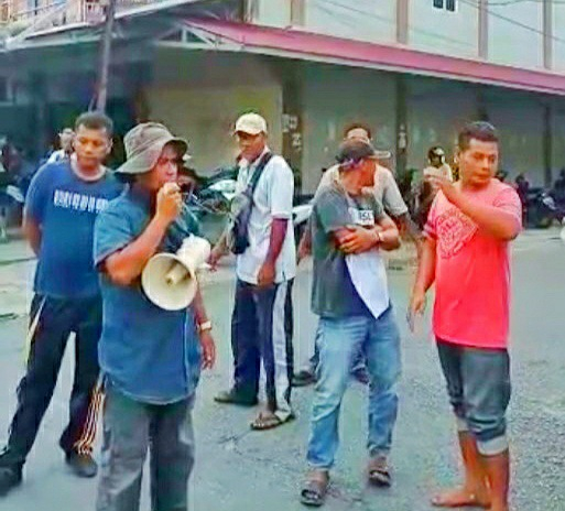 Protes Penerapan <em>One Way</em>, Pedagang di Jalan Imam Bonjol Selatpanjang Sampaikan Keluhan Gunakan Pengeras Suara