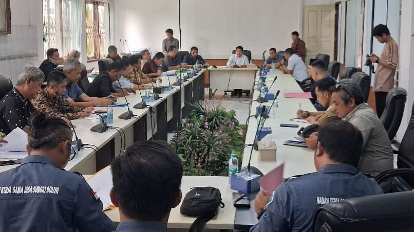 Kuasai Lahan di Luar HGU, Warga Sungaibuluh Adukan PT Wanasari Nusantara ke DPRD Kuansing