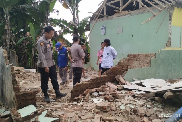 Gempa Cianjur, 6 Murid Madrasah Wafat Tertimpa Reruntuhan Bangunan Saat Belajar
