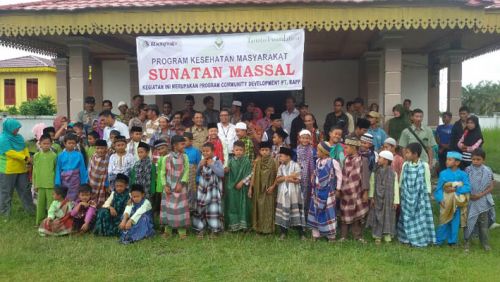 Sambut Libur Sekolah, PT RAPP Khitan Gratis 100 Anak di Siak