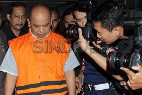 Sebelum Disidang, Gulat Manurung Terlihat Menangis