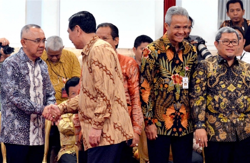 Inilah Sebagian Foto Kesibukan Plt Gubernur Riau di Akhir Tahun