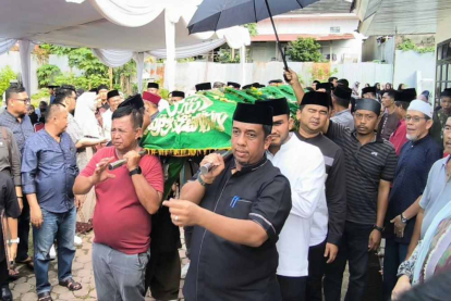 GoRiau Ayahanda Pj Wali Kota Pekanbaru Wafat, Ratusan Pelayat Berikan Penghormatan Terakhir