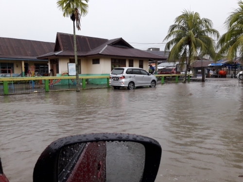 Diguyur Hujan Sejak Tadi Malam, Bengkalis Direndam Banjir