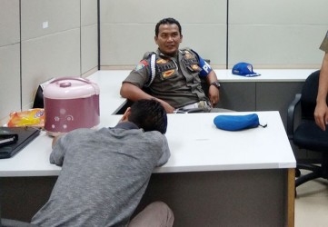 Ketahuan Ada Maling Pakai Mukena di Kantor Gubernur, Pemprov Riau akan Tingkatkan Sistem Keamanan