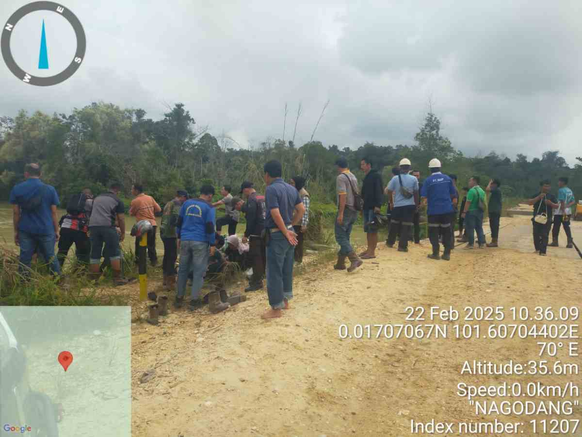 Evakuasi Truk Terjun ke Sungai di Pelalawan Riau, 6 Balita dan 7 Dewasa Masih Hilang