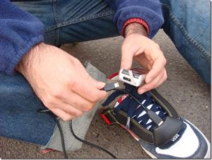 GoRiau Siswa SMA di India Ciptakan Sepatu yang Bisa Charger Ponsel