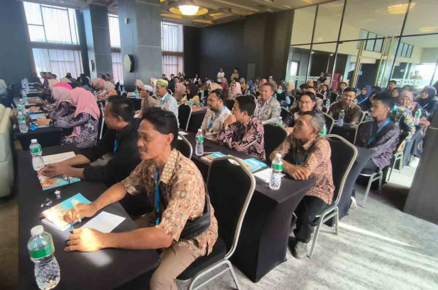 Petani Sawit Riau Dilatih Manajemen Administrasi dan Keuangan