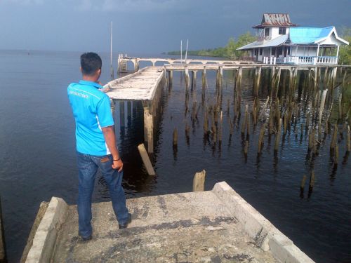 Jembatan Menuju Meriam Datuk Laksamana Ambruk ke Laut, UPTD Kecamatan Belum Tahu