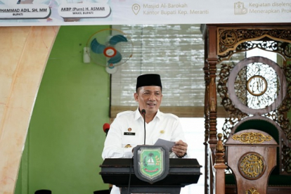 Buka Bimbingan Manasik Haji Tahun 2022, Bupati Adil Minta CJH Agar Mempersiapkan Diri
