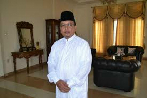 Salut... Mantan Wabup Bengkalis Tak Malu Bertani untuk Menafkahi Keluarganya