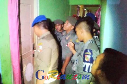 Jadi Sasaran Razia Gabungan, Lokalisasi Maredan Mendadak Gelap Gulita, Petugas Justru Temukan Ini...