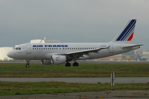 Pesawat Air France Mengalami Kecelakaan di Pulau Kecil Karibia, 113 Orang Tewas