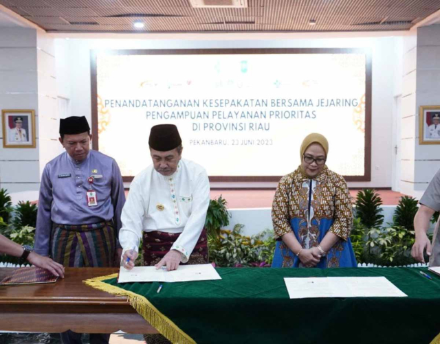 8 Rumah Sakit di Riau Teken MoU Jejaring Pengampuan Pelayanan Prioritas