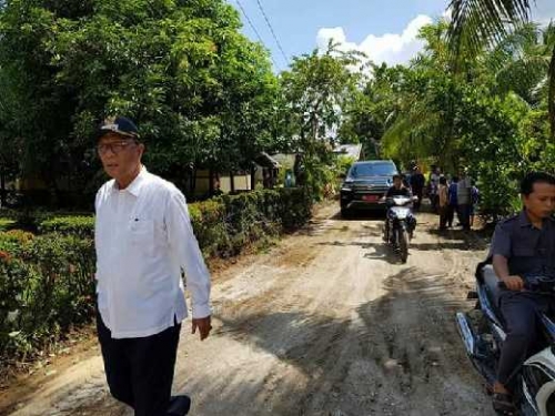 Azis - Catur Penuhi Janji Politiknya untuk Pengaspalan di Desa Koto Perambahan