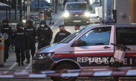Aparat Keamanan Austria Gerebek Lebih 70 Rumah Umat Islam dan Tangkap 30 Muslim