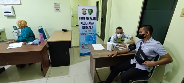 Bidokkes Polda Riau Lakukan Cek Kesehatan Berkala Personel Polres Meranti