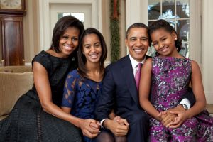 GoRiau Obama Tugaskan Pengawal Bersenjata Awasi Putrinya Pacaran