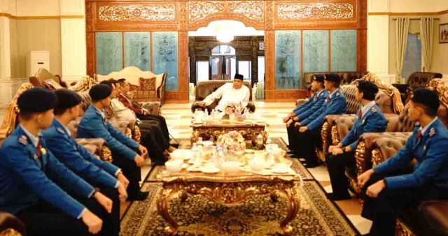 Gubernur Riau Edy Nasution Terima Kunjungan Siswa SMA Taruna Magelang