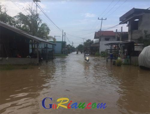 Air Pasang, Sejumlah Jalan dan Rumah Penduduk di Tembilahan Terendam Air