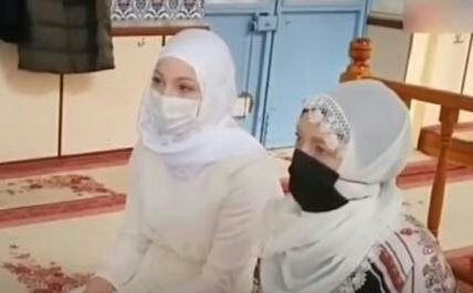 Kisah Mualaf Rebecca dan Ibunya, Tertarik Pelajari Islam karena Sikap Baik Tetangganya