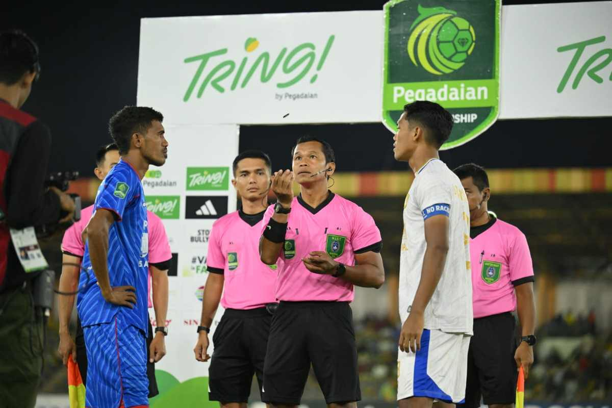 Penggemar PSPS Pekanbaru Desak Evaluasi Wasit Pasca Banyaknya Kejanggalan VAR