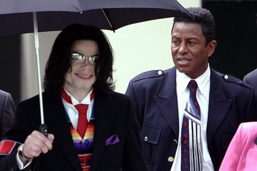 Kakak Kandung Michael Jackson Ini Bersyahadat Setelah Mengobrol dengan Anak-anak di Bahrain