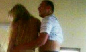 GoRiau Gila, Polisi Ini Berhubungan Intim di Pos Polisi dan Ditonton Banyak Orang