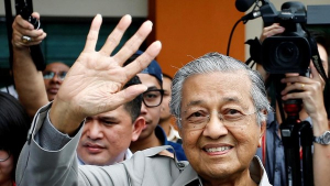 GoRiau Mahathir Mundur di Tengah Rencana Pendukungnya Halangi Transisi ke Anwar Ibrahim
