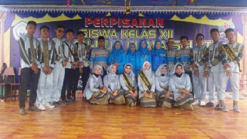Sebelum Saling Berpisah, Siswa dan Siswi SMK An-Nur Kuala Selat Dibekali Ilmu Agama