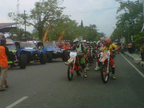 100 Offroader Harungi Lintasan Extrim Bersama Kapolres Inhu