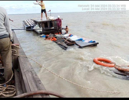 Kapal Pembawa 14,7 Ton Beras Bulog di Kepulauan Meranti Tenggelam