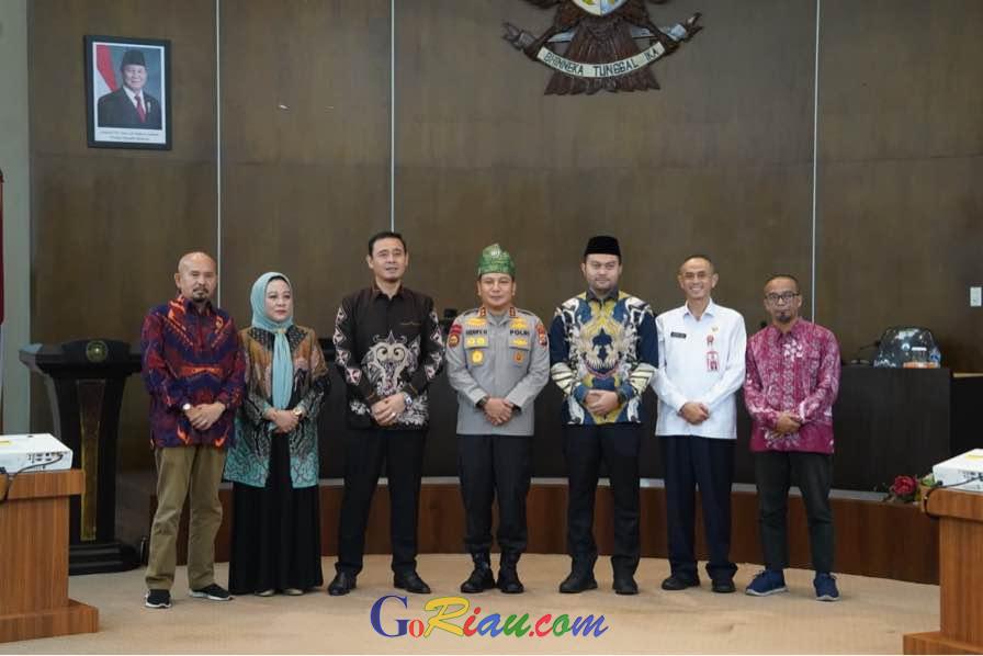 Borong Dua Penghargaan Keterbukaan Informasi, Kapolda Riau Sebut Kado Manis Hari Bhayangkara