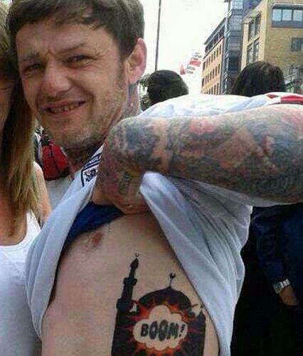Pancing Kemarahan Umat Muslim, Pria Ini Bikin Tatto Masjid Dibom