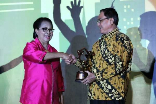 Perdana, Inhil Raih Penghargaan Kabupaten Layak Anak