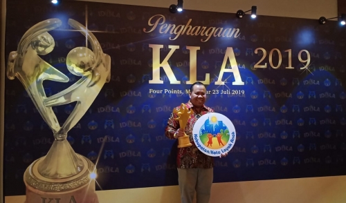 Bupati Kepulauan Meranti Terima Penghargaan KLA 2019