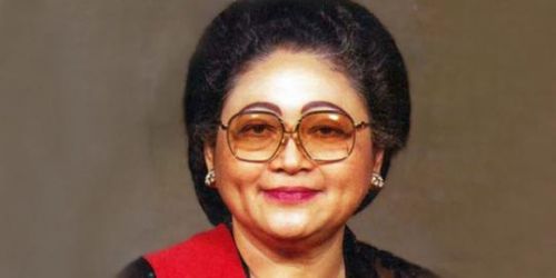 Ini Cerita Ibu Tien Soeharto yang Curiga pada Wanita yang Mau Meracuni Sekeluarga
