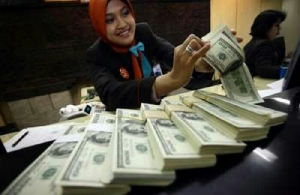 GoRiau Pagi Ini, Dolar AS Tembus Rp14.000